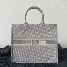 Christian Dior Shopping Bags